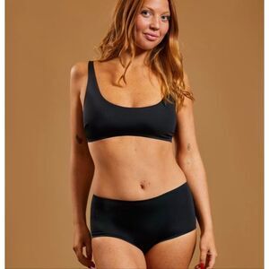 Onewith Swim Thames Scoop Neck Bikini Top Black Size L